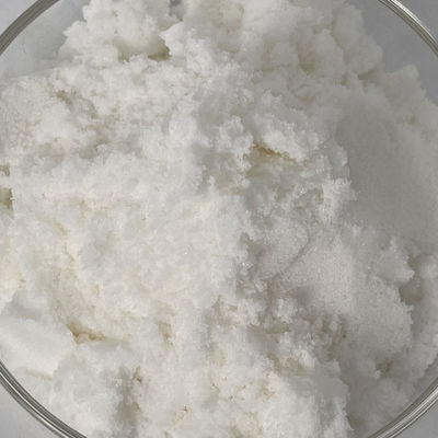 Άσπρα ή ανοικτό κίτρινο κρύσταλλα νιτρώδους άλατος νατρίου αγνότητας NaNO2 ISO9001 99%