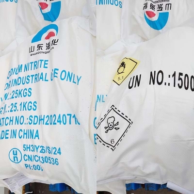 Νανο2 νιτρικό νάτριο CAS 7632-00-0 Λευκή σκόνη για τη βιομηχανία εκτύπωσης και βαφής